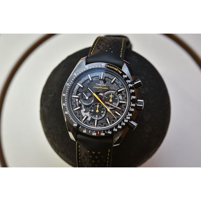 232127_01_omega-speedmaster-moonwatch-chronograph-44-25-mm-31192443001001-CLEM_VERCAMMEN_OMEGA_ONLINE_SHOP_02.jpg