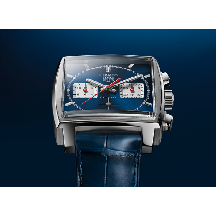 235774_01_TAG-Heuer-Monaco-Heuer-02-CBL2111.FC6453-clem-vercammen-tag-heuer-online-shop-01.png