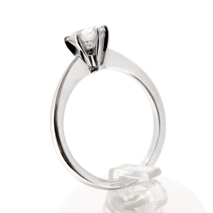 Ring_Solitaire_18K_Witgoud_Briljant_juwelier_Clem_Vercammen_5040-4.jpg