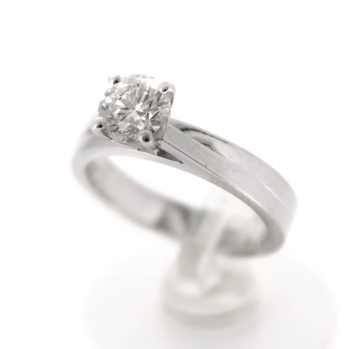 Ring_Solitaire_18K_Witgoud_Briljant_juwelier_Clem_Vercammen_5041-2.jpg