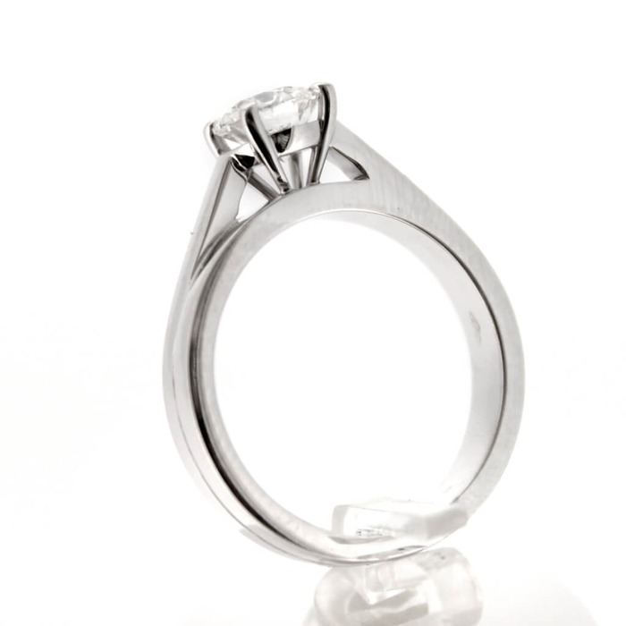 Ring_Solitaire_18K_Witgoud_Briljant_juwelier_Clem_Vercammen_5041-4.jpg