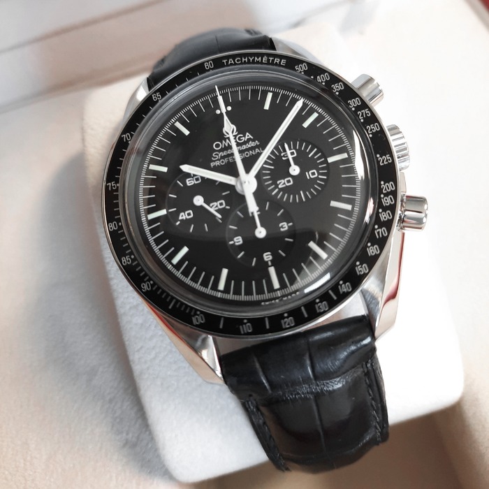 Omega_Speedmaster_tweedhands_Juwelier_Clem_Vercammen-14.jpg