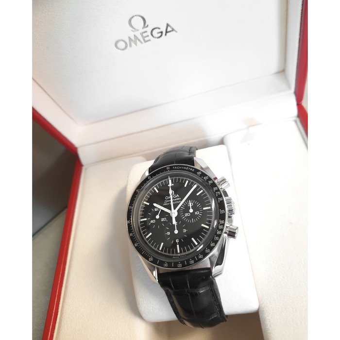 Omega_Speedmaster_tweedhands_Juwelier_Clem_Vercammen-13.jpg