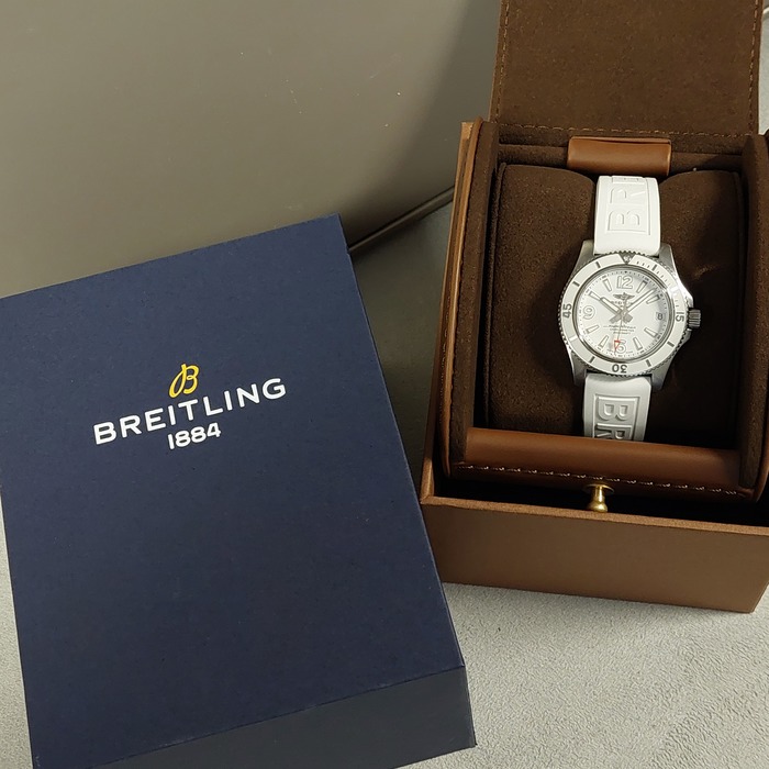 Breitling_Superocean_A17316_tweedehands_Juwelier_Clem_Vercammen-12.jpg