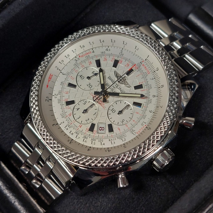 Breitling_For_Bentley_tweedehands_57145-483_Juwelier_Clem_Vercammen-13.jpg