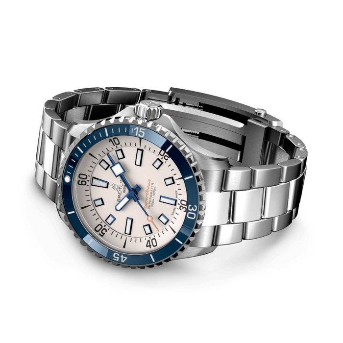 252885_01_Breitling_Superocean_Automatic_42_Juwelier_Clem_Vercammen-2.jpg