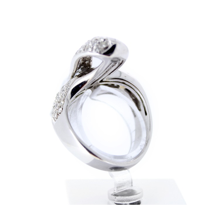 Ring_witgoud_18karaat_briljant_tweedehands_67306-1157_Juwelier_Clem_Vercammen-3.jpg