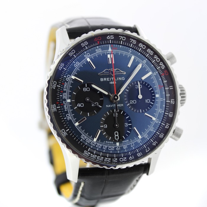 Breitling_Navitimer_B01_AB0139_Blauw_Tweedehands_67596-639_Juwelier_Clem_Vercammen-5.jpg