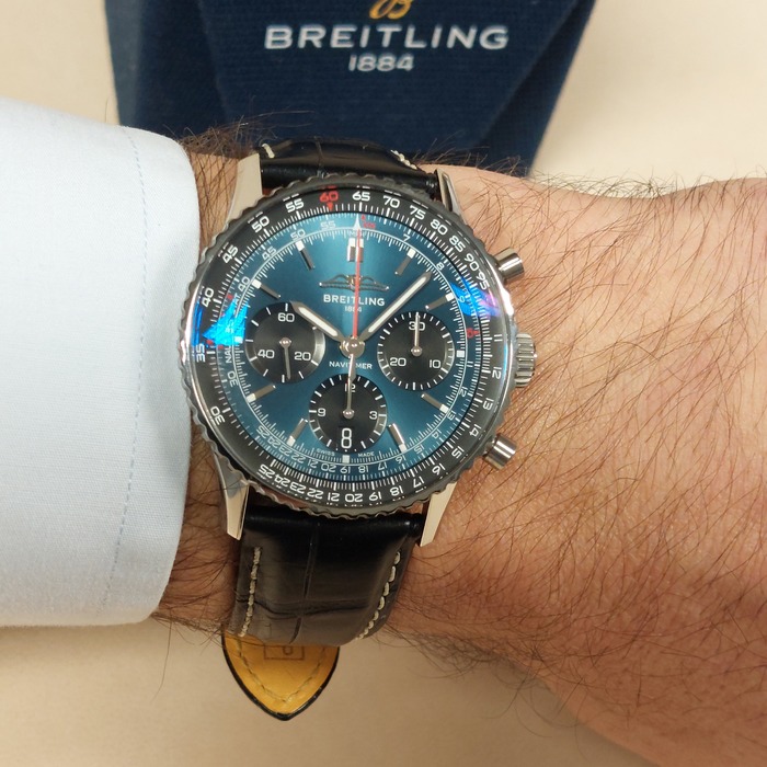 Breitling_Navitimer_B01_AB0139_Blauw_Tweedehands_67596-639_Juwelier_Clem_Vercammen-12.jpg