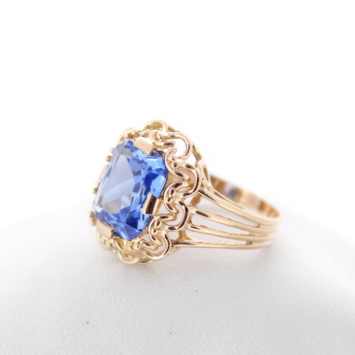 Ring_geelgoud_18karaat_Synthetischesteen_blauw_Tweedehands_CV-1404_Juwelier_Clem_Vercammen-7.jpg