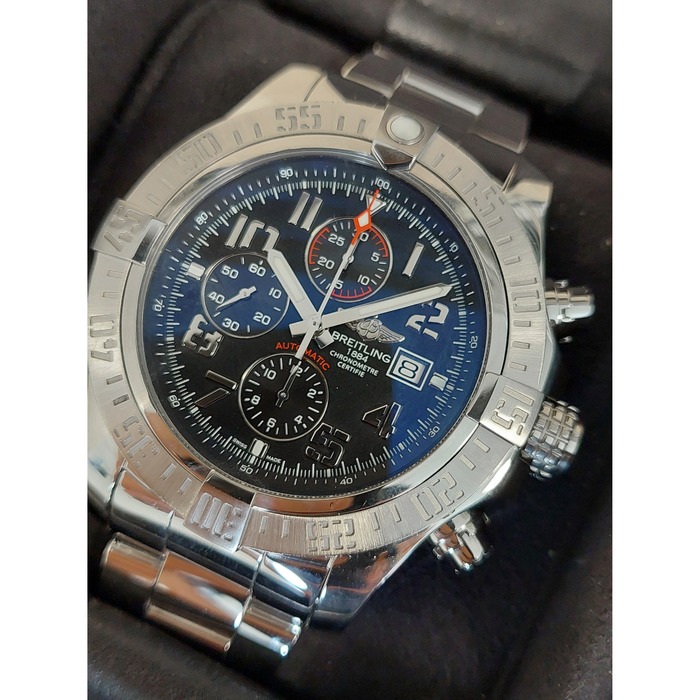 Breitling_Super_Avenger_A1337111__tweedehands_75880-739_Juwelier_clem_Vercammen-16.jpg