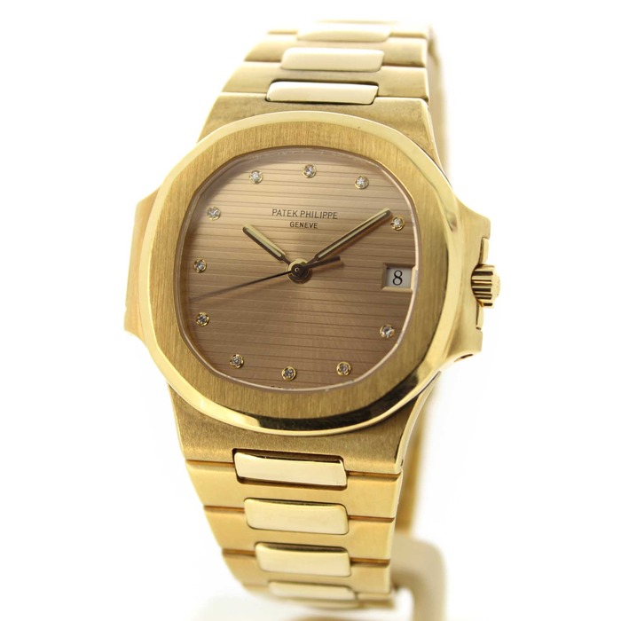 Tweedehands Patek Philippe Nautilus 3800 in geelgoud 18 karaat is tweedehands te koop