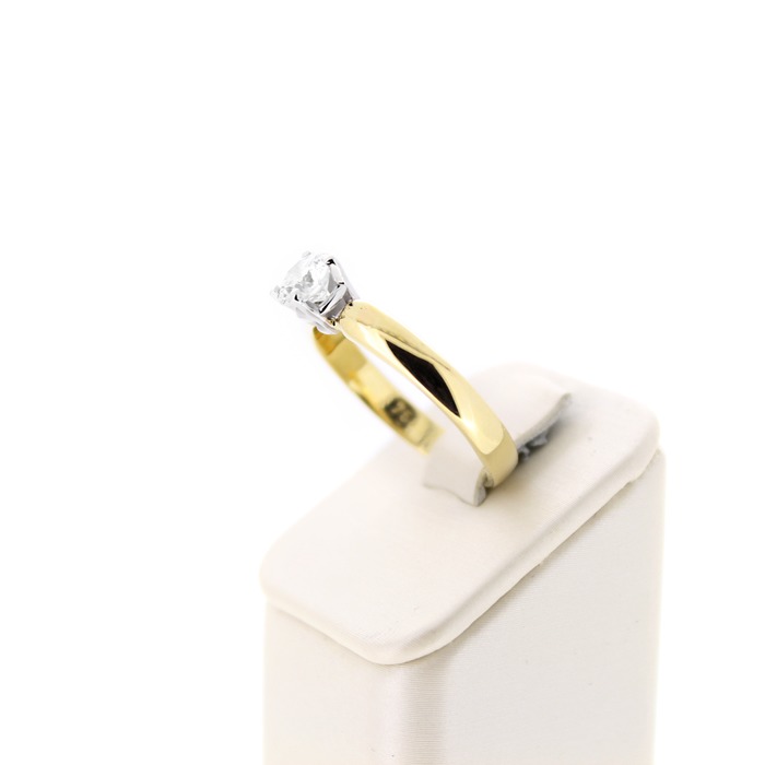 Solitaire_ring_geelgoud_18karaat_briljant_tweedehands_75826-1741_Juwelier_Clem_Vercammen-3.jpg