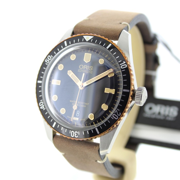 Oris_Divers_sixty-Five_017337707_Outlet_Juwelier_Clem_Vercammen-2.jpg