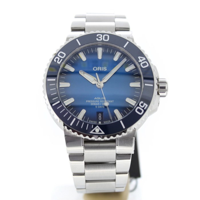 Oris_Aquis-Date_0140077634135_Outlet_255719_Juwelier_Clem_Vercammen-2.jpg