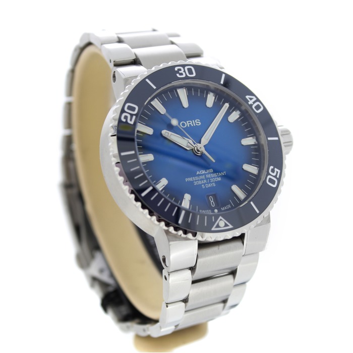 Oris_Aquis-Date_0140077634135_Outlet_255719_Juwelier_Clem_Vercammen-7.jpg