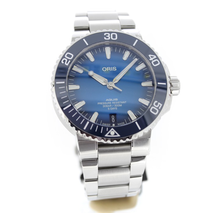 Oris_Aquis-Date_0140077634135_Outlet_255719_Juwelier_Clem_Vercammen-6.jpg