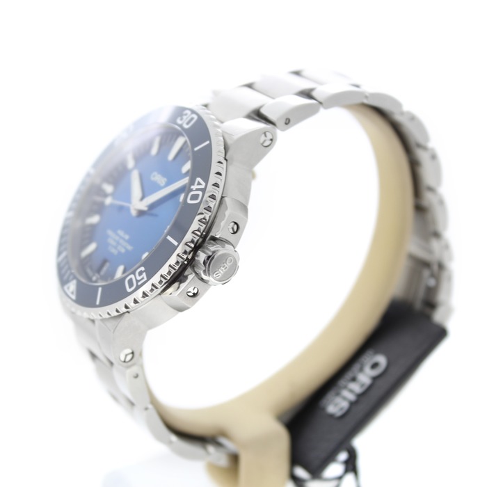 Oris_Aquis-Date_0140077634135_Outlet_255719_Juwelier_Clem_Vercammen-5.jpg