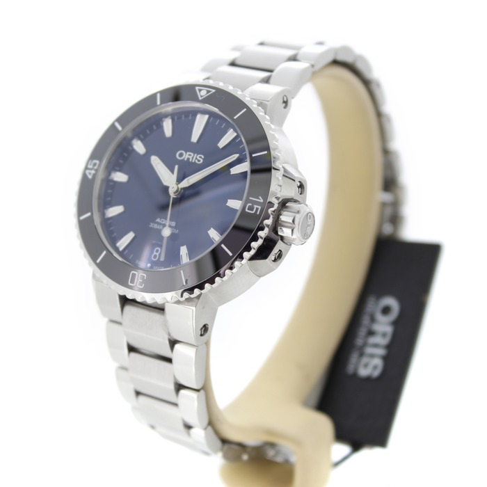 Oris_Aquis-Date_0173377314135_Outlet_243622_Juwelier_Clem_Vercammen-3.jpg