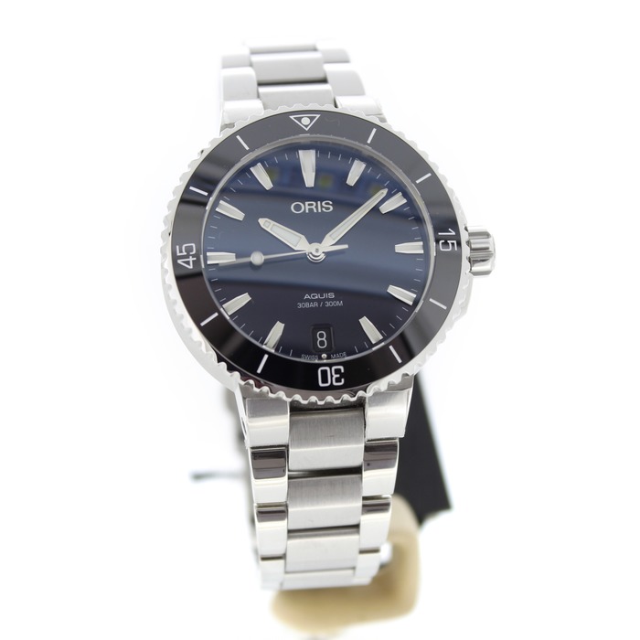 Oris_Aquis-Date_0173377314135_Outlet_243622_Juwelier_Clem_Vercammen-5.jpg