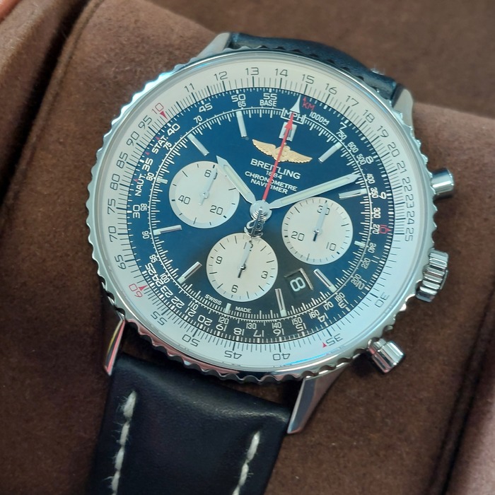 264196_01_Breitling_Navitimer_B01_46_AB0127_Tweedehands_264196-CV-82429-879_Juwelier_Clem_Vercammen-13.jpg