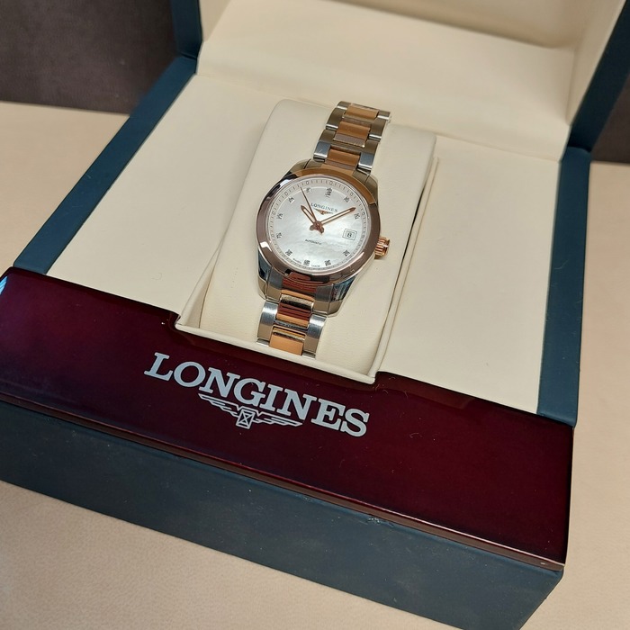 Longines_Conquest-Classic_L2.2855877_Tweedehands_83399-881_Juwelier_Clem_Vercammen-13.jpg