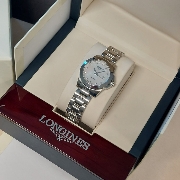 Longines_Conquest_L32774876_Tweedehands_83230-873_Juwelier_Clem_Vercammen-11.jpg