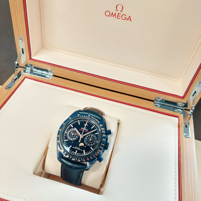 Omega_Speedmaster_304.93.44.52.03.002_Tweedehands_86549-922_Juwelier_Clem_Vercammen-16.jpg