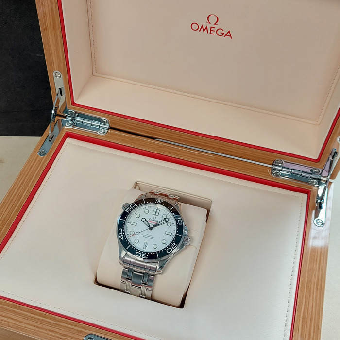 Omega_Seamaster_210.30.42.20.04.001_Tweedehands_CV-911_Juwelier_Clem_Vercammen-13.jpg