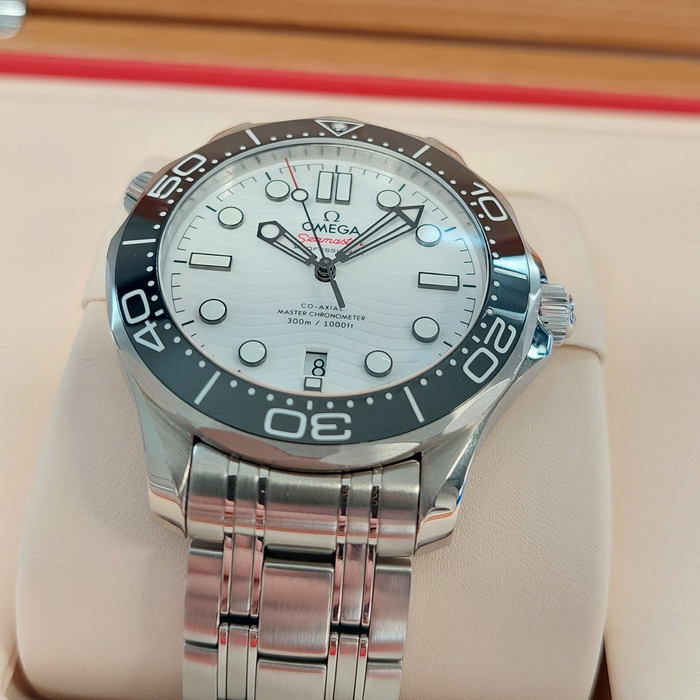 Omega_Seamaster_210.30.42.20.04.001_Tweedehands_CV-911_Juwelier_Clem_Vercammen-15.jpg