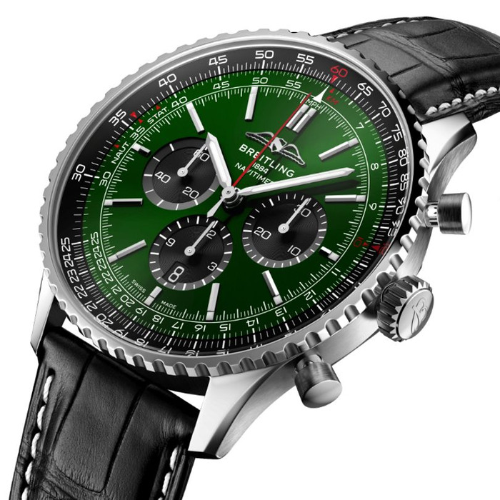 Breitling_Navitimer_B01_46_Green_AB0137241l1p1_Juwelier_Clem_Vercammen_5.jpg