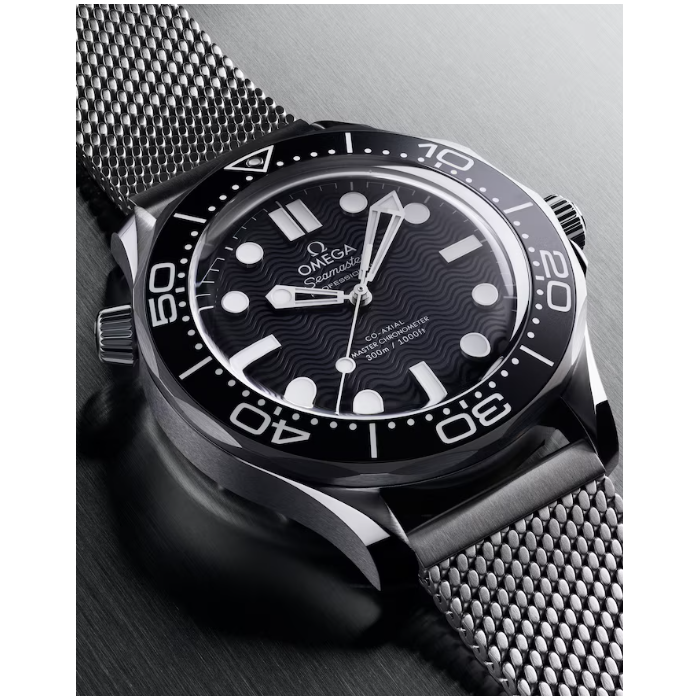 omega-seamaster-diver-300m-co-axial-master-chronometer-42-mm-21030422001010_juwelier_Clem_Vercammen_4.png