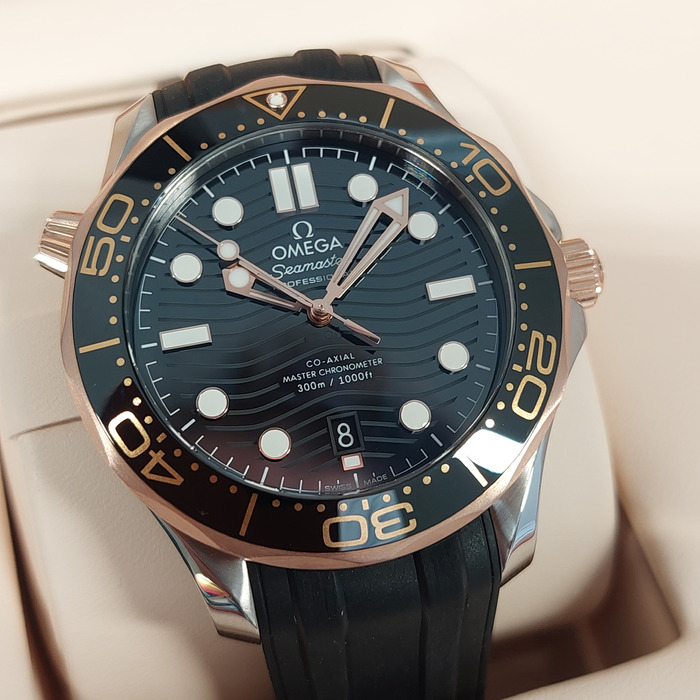 267442_01_Omega_Seamaster_21022422001002_Tweedehands_CV-953_Juwelier_Clem_Vercammen-20.jpg