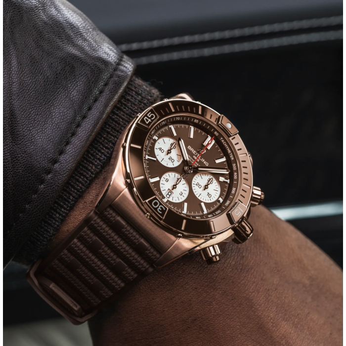 244853_01_Breitling_Super_Chronomat_RB0136E31Q1S1_Juwelier_Clem_Vercammen_5.png