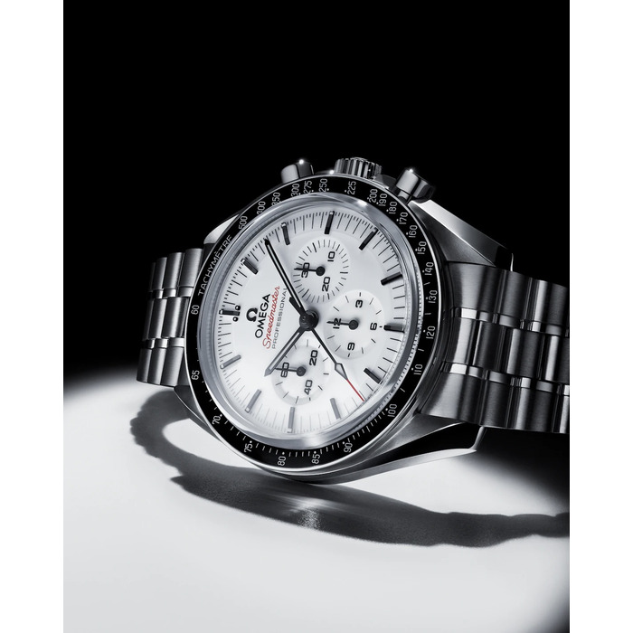 263163_01_omega-speedmaster-moonwatch-professional-co-axial-master-chronometer-chronograph-42-mm-31030425004001-Clem_vercammen_6.jpg