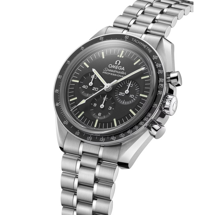 Omega_Speedmaster_Moonwatch_Professional_42mm_31030425001002_Juwelier_Clem_Vercammen_3.jpg